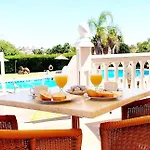 Y Diufain Hotel 3*