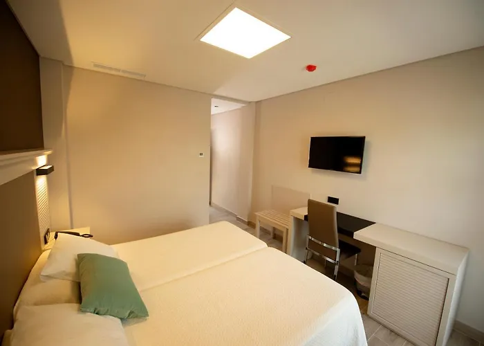 Y Diufain Hotel Conil De La Frontera