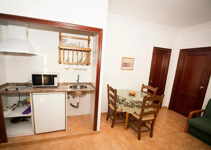 Diufain ホテル コニル・デ・ラ・フロンテラ