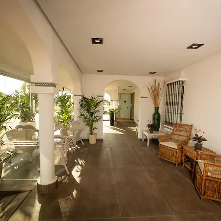 Y Diufain Hotel